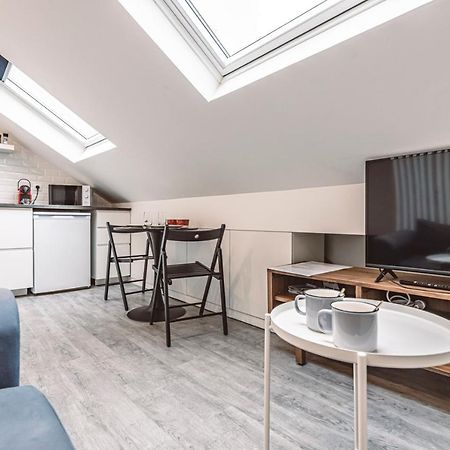 Le Coquet Logement Climatise Face A La Cathedrale - 3G Reims Zewnętrze zdjęcie