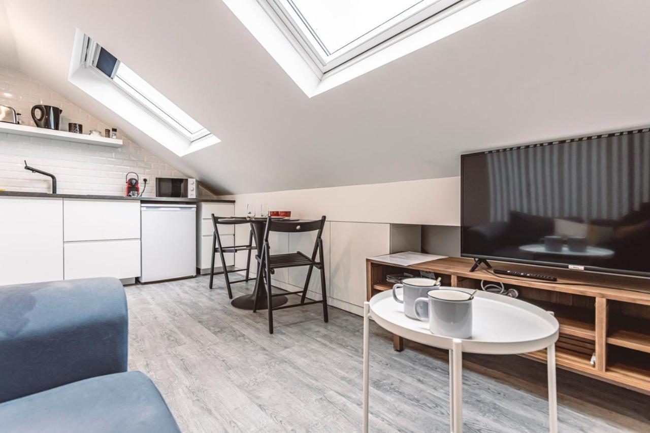 Le Coquet Logement Climatise Face A La Cathedrale - 3G Reims Zewnętrze zdjęcie
